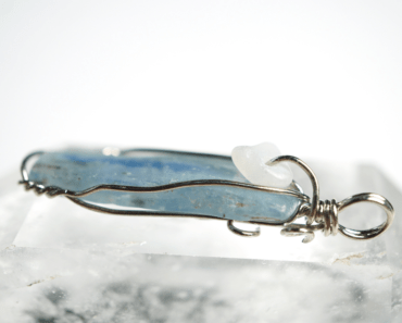<strong>What First-Time Buyers Should Know About Blue Kyanite</strong>